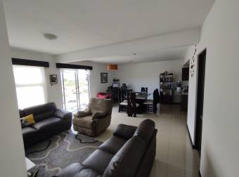 Se vende apartamento en Condominio Torres Granadilla, Curridabat