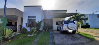 Casa en Venta en Turrúcares, Alajuela. RAH 23-2711