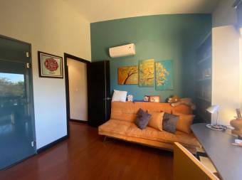 Apartamento en Venta en Santa ana, San José. RAH 23-2694