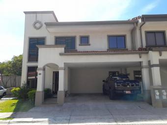 Casa en venta en Ulloa, Heredia. RAH 23-2684