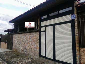 Casa en venta en Moravia, San José. RAH 23-2046