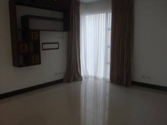 OPORTUNIDAD DE ALQUILAR BELLO Y EXCLUSIVO APARTAMENTO EN SANTA ANA.  CG #23-2600.