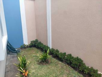 Bonita casa con amplio terreno en SanJoseCarmen en Venta.    CG-23-2559