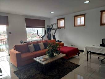 Bonita casa con amplio terreno en SanJoseCarmen en Venta.    CG-23-2559