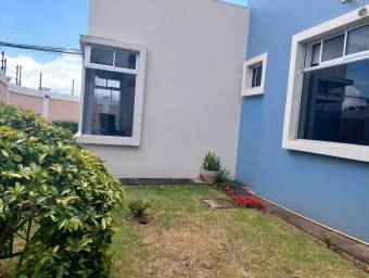 Bonita casa con amplio terreno en SanJoseCarmen en Venta.    CG-23-2559