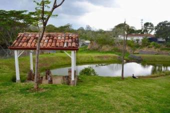 Hermosa y Moderna casa en Ulloa  en Venta.    CG-23-2204