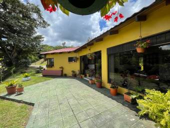 Casa en Venta en Escazú, San José. RAH 23-645