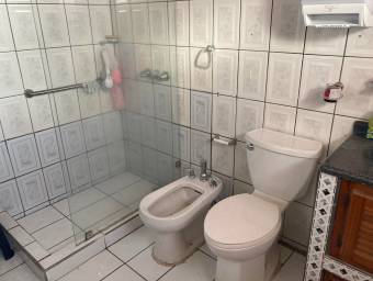 Oportunidad para Adquirir una casa y un Negocio en Ulloa en Venta.   CG-23-2139