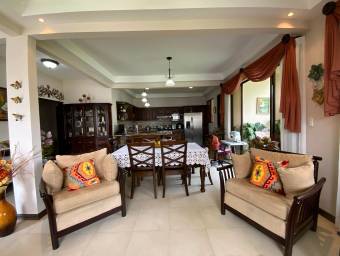 Casa en venta en La Garita, Alajuela. RAH 23-507