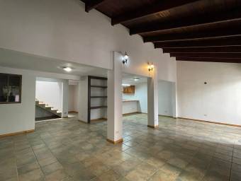 Casa en Venta en Pozos, San José. RAH 23-468