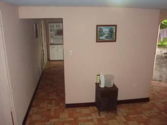 Preciosa casa con Dos Niveles en Grecia en Venta.     CG-23-2512