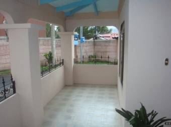 Preciosa casa con Dos Niveles en Grecia en Venta.     CG-23-2512