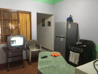 Moderna casa con Apartamento en Guapiles Centro en Venta.     CG-23-2529