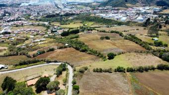 Se vende finca en Cooperosales, Quircot, Cartago.