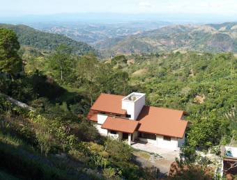 Fabulosa casa de Lujo en Montañas de Santiago de San Ramon en Venta.   CG-23-1883