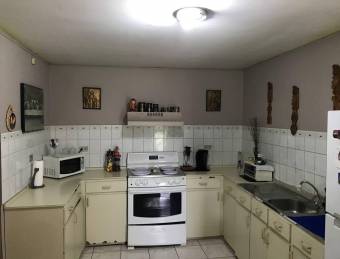 Casa en Venta en Santa Ana, San José. RAH 23-1484