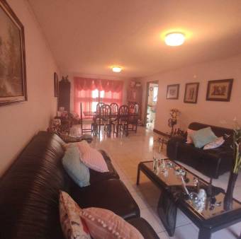 Casa en Venta en Santa Ana, San José. RAH 23-1484