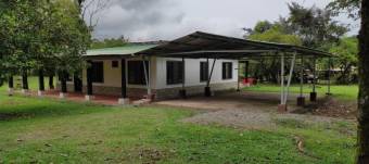 Hermosa casa con bonitas areas verdes en PocoJimenez  en Venta.   CG-23-2511