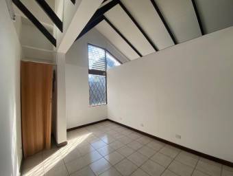 Casa en Venta en Santa Ana, San José. RAH 23-1509