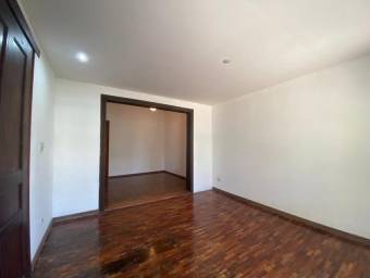 Casa en Venta en Santa Ana, San José. RAH 23-1509