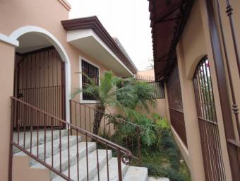 Casa en Alquiler en Curridabat, San José. RAH 23-2860