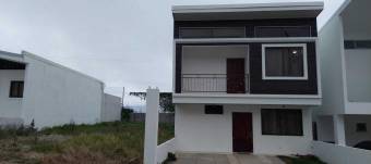 Bonita casa de Dos Niveles en CartagoAguaCaliente en Venta.   CG-23-983