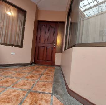 Amplia y Cómoda casa en BarvadeHeredia en Venta.      CG-23-774