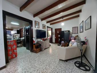 Bonita y Amplia casa en Rohrmoser en Venta.      CG-23-2757