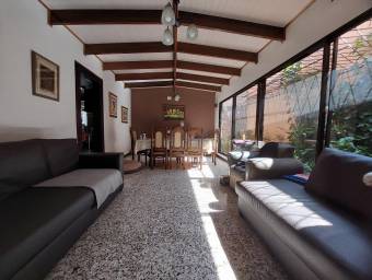 Bonita y Amplia casa en Rohrmoser en Venta.      CG-23-2757