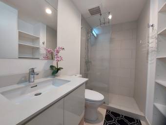 Hermoso y Cómodo Apartamento en Escazú Centro en Venta.      CG-23-2409