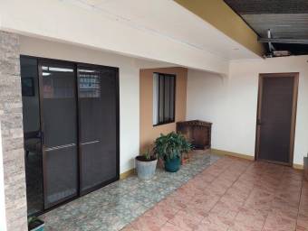 Casa en venta en Desamparados, Alajuela. RAH 23-228