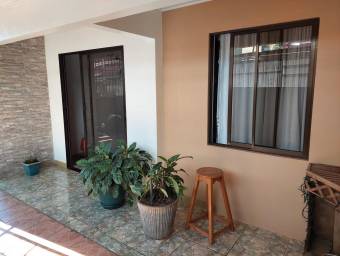 Casa en venta en Desamparados, Alajuela. RAH 23-228