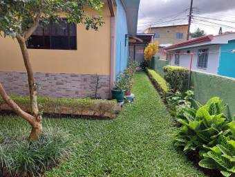 Casa en venta en Desamparados, Alajuela. RAH 23-228