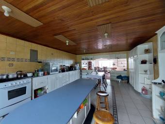 Fabulosa casa de dos Niveles en EsparzaSanJeronimo en Venta.      CG-22-1087