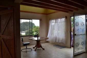 Fabulosa casa con una hermosa vista de área verde en Sanluis en Venta.      CG-23-2772