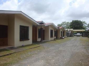 Fabuloso Urbanismo de 9 Casas todas Alquiladas en Guápiles en Venta.   CG-23-2534