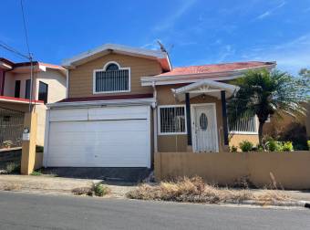 Venta de casa ubicada en Heredia, Santa Bárbara, San Juan