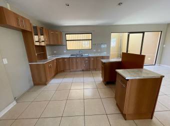 Venta de casa ubicada en Heredia, Santa Bárbara, San Juan