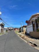 Venta de casa ubicada en Heredia, Santa Bárbara, San Juan