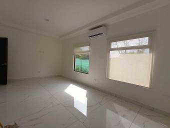 Casa en Venta en La Guácima, Alajuela. RAH 23-2428