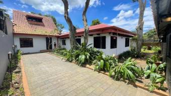 MLS-23-2312 VENTA CASA DESAMPARADOS ALAJUELA