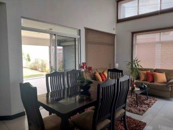 Hermosa casa de Dos Niveles en SanJoseCarmen en Venta. CG-23-2559