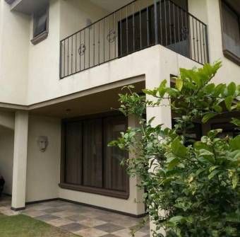 Fabulosa casa de Tres Niveles en CartagoQuebradilla en Venta. CG-23-1089