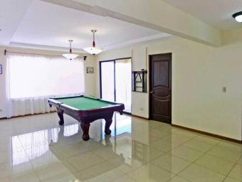 Fabulosa casa de Tres Niveles en CartagoQuebradilla en Venta. CG-23-1089