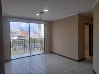 Se vende espacioso apartamento en torre de condominio en Mata Redonda de San José 23-3357