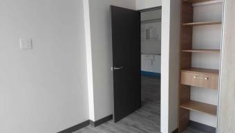 Se vende moderno y espacioso apartamento en Torre Secrt Sabana de Mata Redonda 24-1401