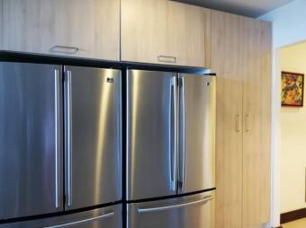 Se vende amplio apartamento de lujo en Torre Residencial de Mata Redonda en San José 22-1929