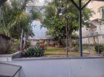 Se vende amplio lote con uso de suelo mixto y mas de 1,000m2 en Merced de San José 24-1113