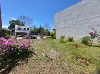 Se vende lote de 208m2 en condominio de La Ceiba en Alajuela 23-2182