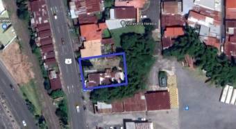 Se vende amplio lote de 590m2 con uso de suelo comercial en Heredia Centro 23-2087